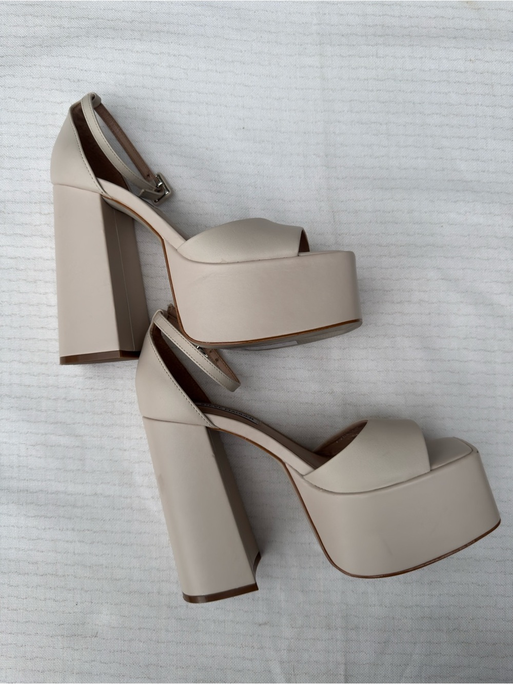 Steve Madden Kymmee Platform Pumps - Picture 1 of 10